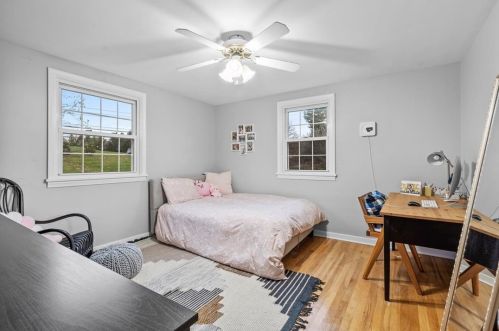 250 Chapel Ridge Rd, Pittsburgh PA  15238-1832 exterior