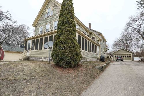 53 Hall St, Concord, NH 03301-3417