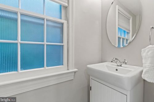 408 Philadelphia Ave, Silver Spring MD 20912-4112 exterior