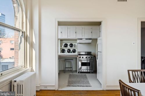 2322 Delancey Pl, Philadelphia PA 19103-6407 exterior