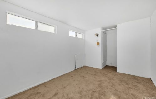 5356 Driftwood St, Oxnard CA 93035-1032 exterior