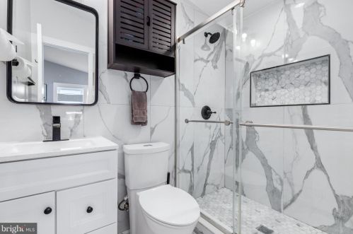 1101 44th Pl, Washington DC  20019-4906 exterior