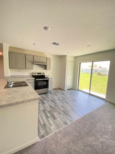 982 Gaitor Ave, Fort Pierce, FL 34953-6712