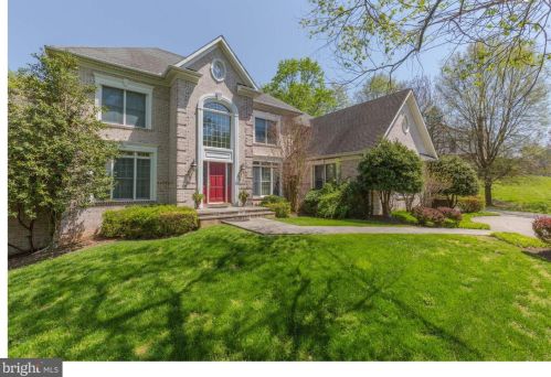 12421 Bacall Ln, Rockville, MD 20854-1026