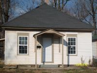 221 Broadway Ave, Springfield MO  65806-1703 exterior