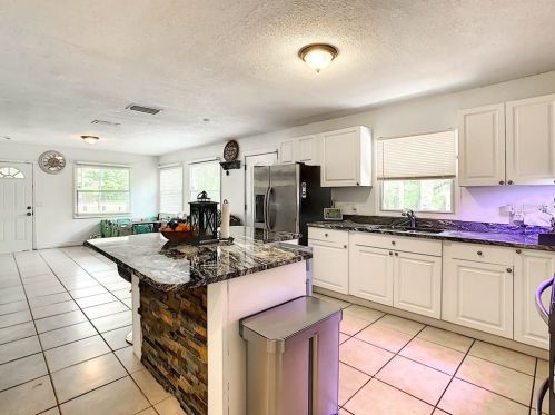 8302 22 St, Tampa FL 33604-2104 exterior