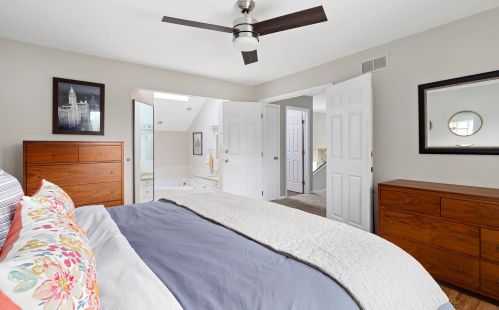 1323 Hamilton Ave, Elmhurst IL 60126-5407 exterior