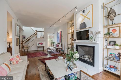 609 7th St, Washington DC  20002-5209 exterior