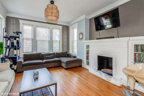 3319 Belden Ave, Chicago IL 60647-2509 exterior