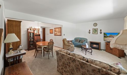 5147 Camelot Ln, Milwaukee WI 53221-3121 exterior