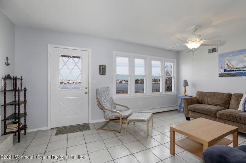 320 Elizabeth Ave, Point Pleasant Beach NJ 08742-4133 exterior