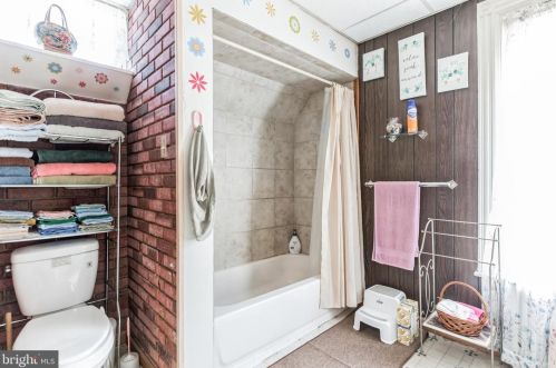 210 York St, Pottstown PA 19464-5252 exterior