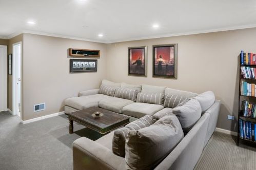 253 Goethe St, Chicago IL 60610-1803 exterior