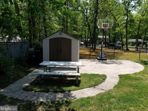 402 Wisconsin Trl, Browns Mills NJ 08015-5621 exterior