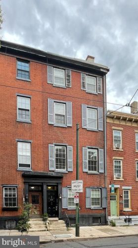 337 12th St, Philadelphia PA 19107-1213 exterior