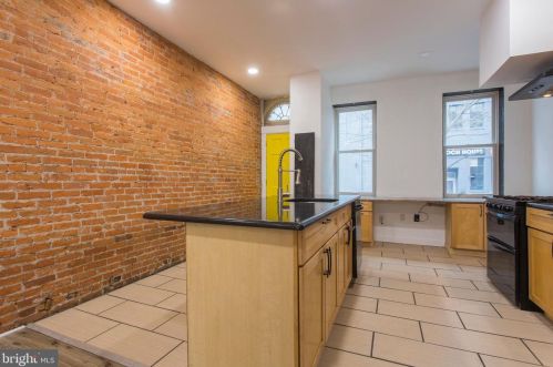 421 13 St, Philadelphia PA 19147-1142 exterior