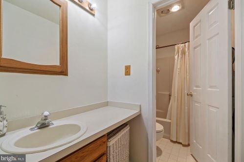 216 Northbrook Dr, Media PA 19063-5124 exterior