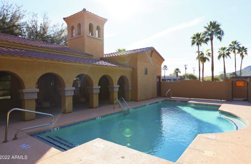 1702 Bell Rd, Phoenix AZ 85022-6273 exterior