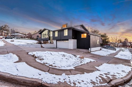 2197 Thistlewood Way, Sandy UT exterior