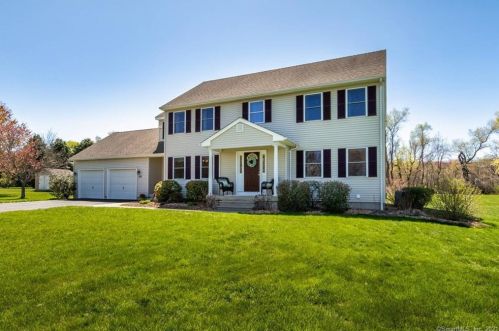 124 Middle Rd, Ellington, CT 06029-3614