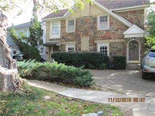 4016 Hawthorne Ave, Dallas TX  75219-2224 exterior