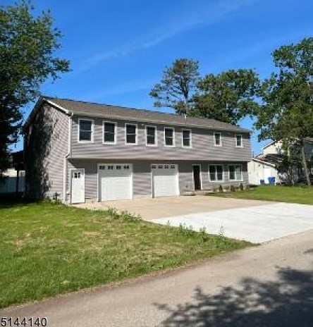 66 3rd St, Lakehurst NJ  08759-5643 exterior