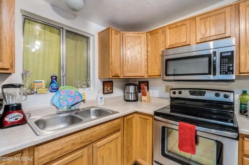 3610 32 St, Tucson AZ 85711-6830 exterior