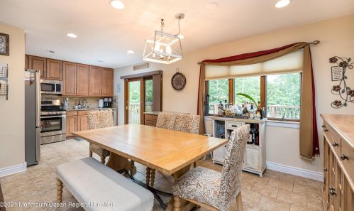 19 Liverpool Ct, Jackson Twp, NJ 08527-2613