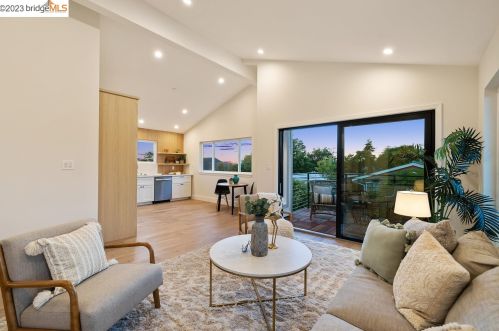 1519 Fairview St, Berkeley CA 94703-2414 exterior