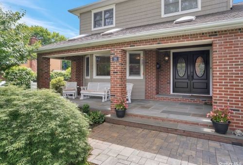 29 Dryden Way, Commack, NY 11725-1927