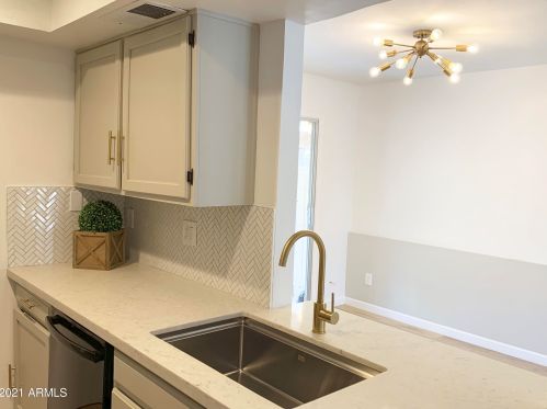 3004 46 St, Phoenix AZ 85008-2436 exterior