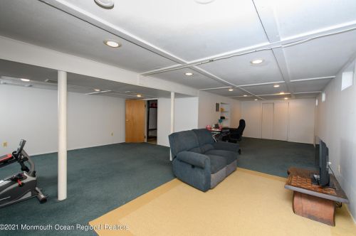 32 Berkshire Rd, Old Bridge NJ 08857-1601 exterior