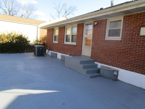 8645 Ardelia Ave, Saint Louis MO 63114-4439 exterior