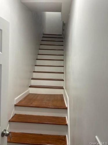 371 198 St, Bronx NY 10458-3103 exterior