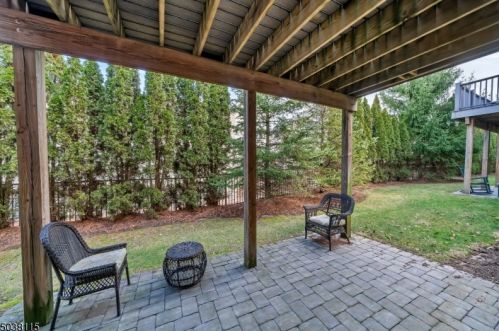 10 Cedar Gate Dr, Livingston, NJ 07039-6602