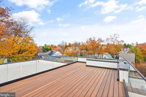 5416 Nevada Ave, Washington DC  20015-1728 exterior