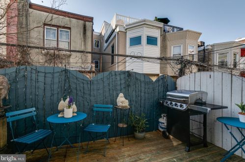 886 Bucknell St, Philadelphia PA 19145-3214 exterior