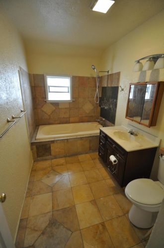 106 Meinecke Ave, Milwaukee WI 53212-3231 exterior