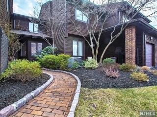 356 French Ct, Teaneck, NJ 07666-6477