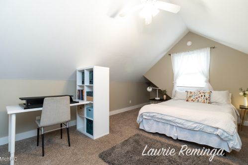 1423 Leonard St, Grand Rapids MI 49505-5552 exterior