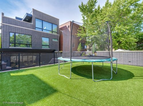 1857 Orch St, Chicago IL 60614-5109 exterior