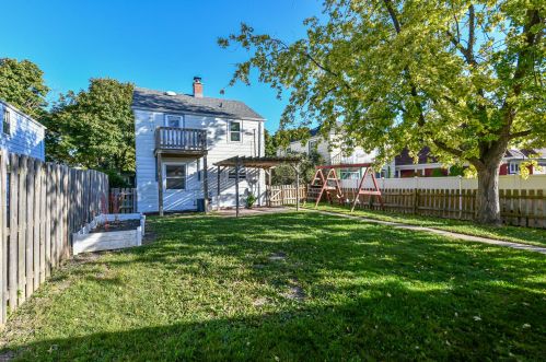 6417 Locust St, Milwaukee WI 53212-2444 exterior