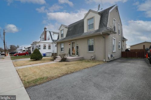 23 Ridgeway Ave, Manor, PA 19036-1923