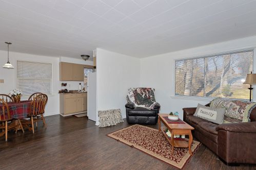 5404 Hilltop Dr, Bull Valley, IL 60097-9014