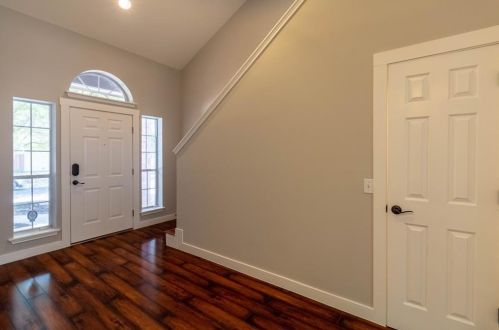 1138 Emmitt Run, Austin TX  78721-3028 exterior