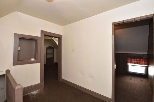 1043 31, Milwaukee WI 53215-2133 exterior