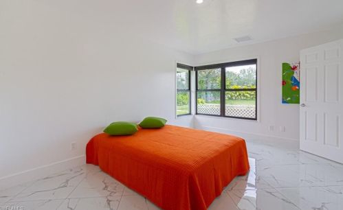 1919 Countess Ct, Naples FL 34110-1005 exterior