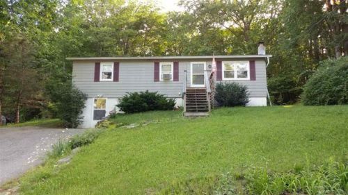 44 Forest Ln, Concord, NH 03303-2418