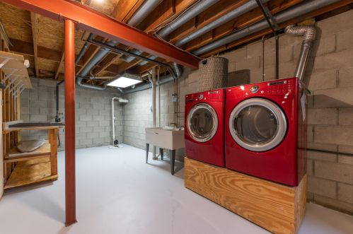 7021 Waterford Ave, Milwaukee WI  53220-2419 exterior