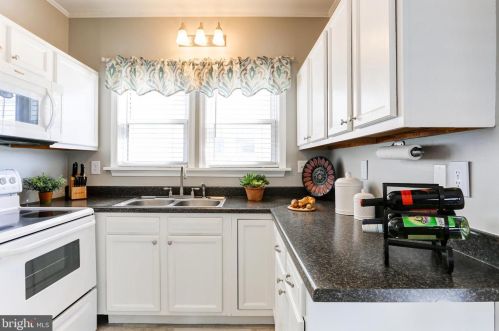 603 High St, Hummelstown PA 17036-1907 exterior